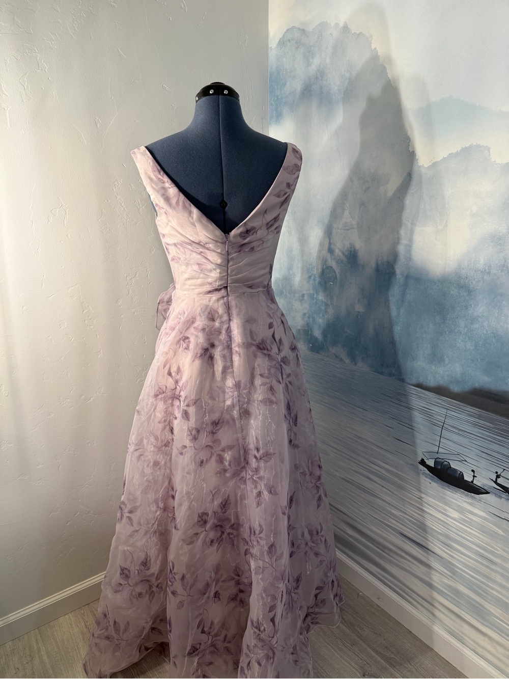 Elegant Lavender Floral V-Neck Evening Dress 226 - Picture 4 of 10